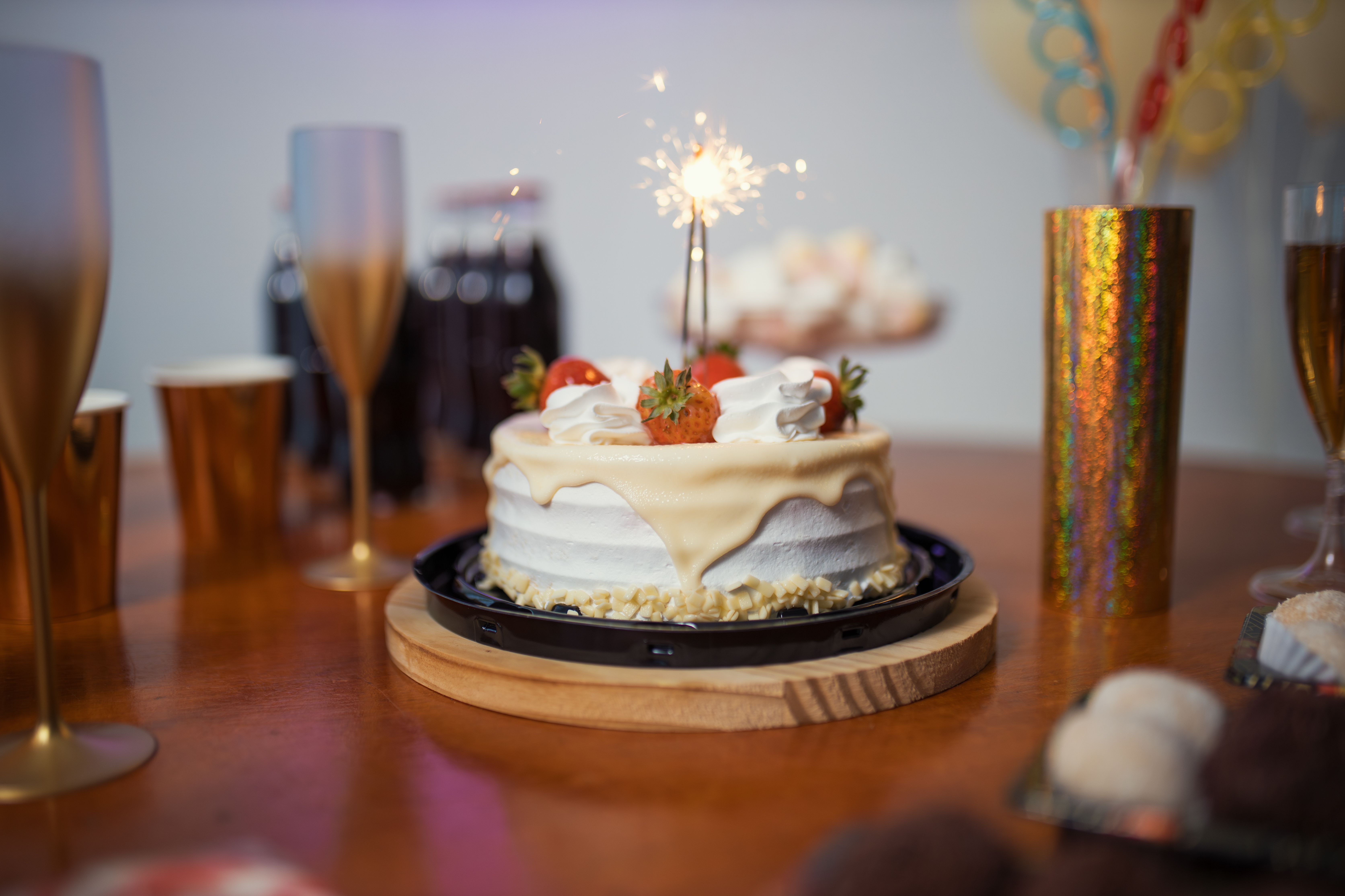 Naked Cake mit Wunderkerze